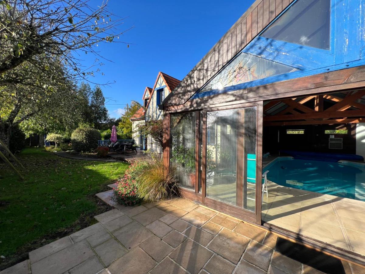 Maison Avec Piscine Et Sauna A Vire Экстерьер фото